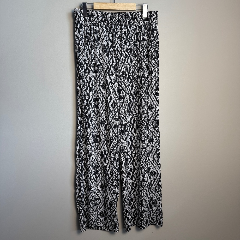 St. Tropez Pull-On Stretchy Wide Leg Pants Black + White Festival Aztec M
